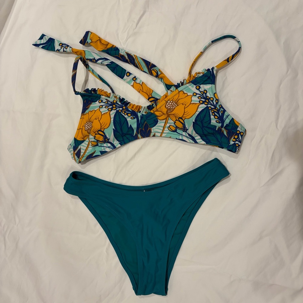 Cupshe Floral Bikini Set - Teal and Yellow